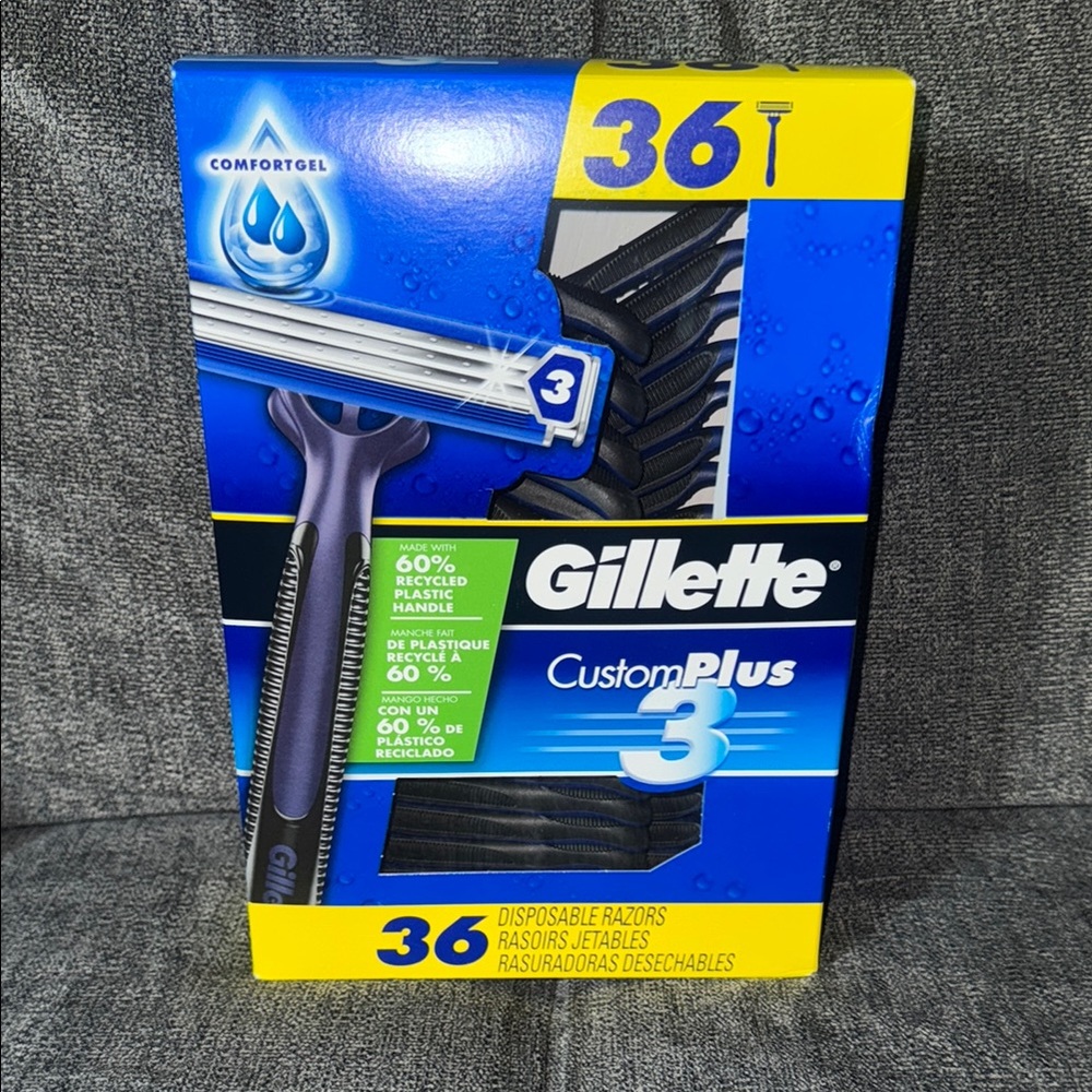 Gillette CustomPlus 3 Disposable Razors - Blue